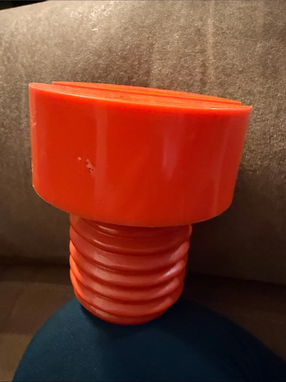 Bright Red Plastic Bottle Cap/Plug
